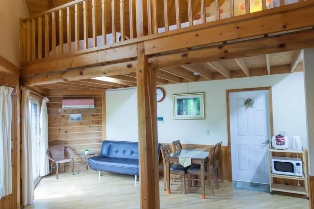 Cabin Town Pension