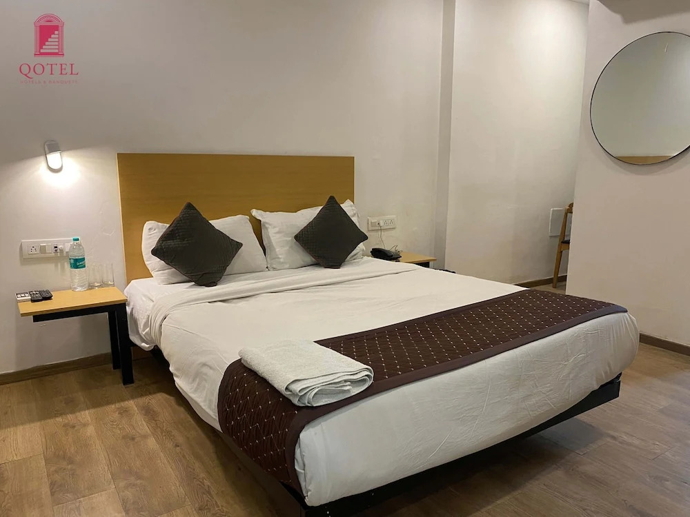 Qotel Hotel IP Residency