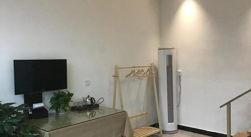 Hongluosi Lijia Farmstay