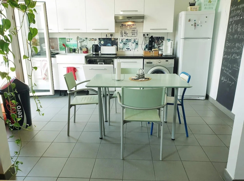 Apartment with 2 Bedrooms in Marseille, with Wonderful City View, Balcony And Wifi