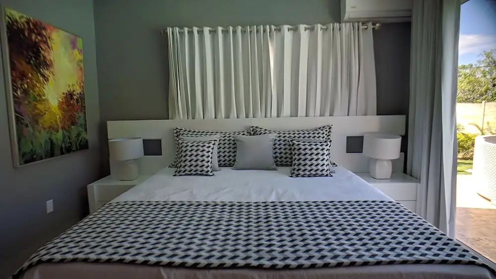 Modern & Private Tropical Villa in Gated Community Minutes From the Beach