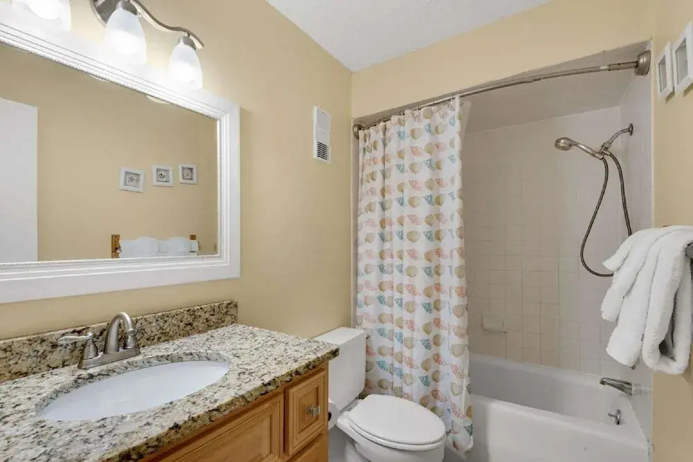 Regency Towers 3 Bedroom Apartment