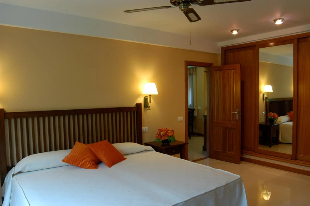 Aparthotel El Galeón