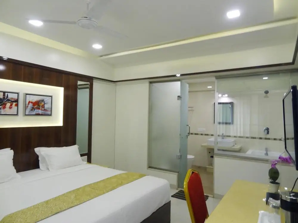 OYO 659 Hotel Grand Tulip