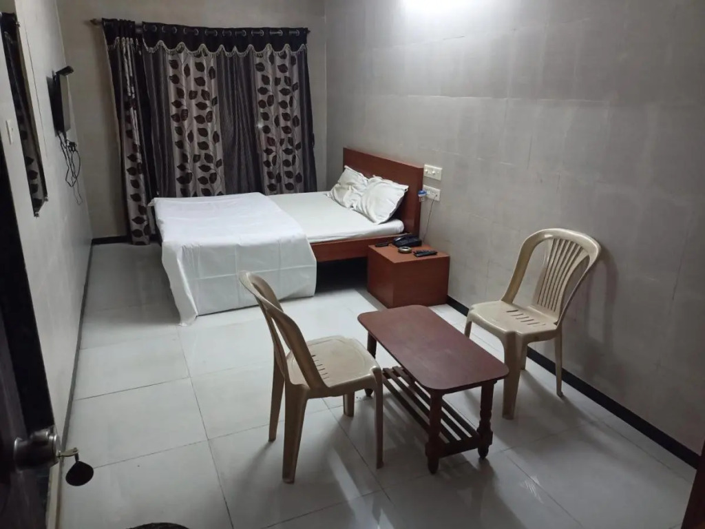 Hotel Dhruv Palace