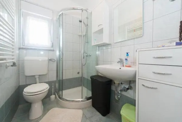 Leylandia Holiday house