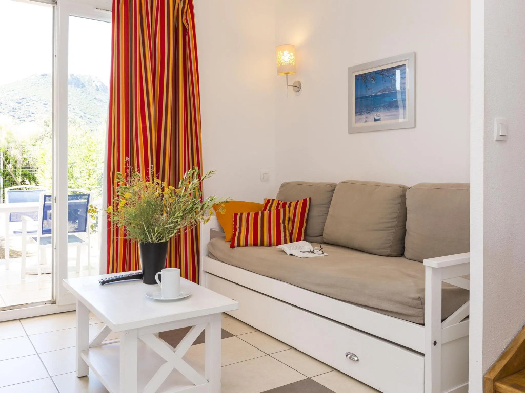 Sea-View summer-decorated holiday home in Northern Corsica