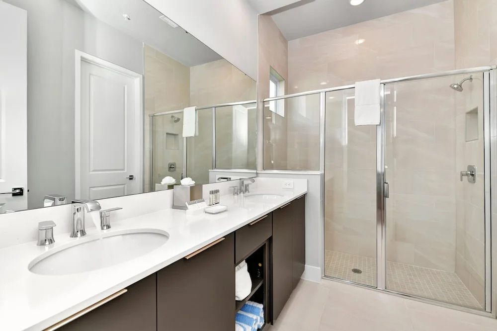 Private Condo, Ideal for Groups. apt - 136
