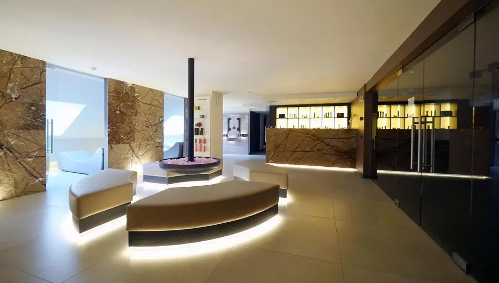 Alexander Charme Hotel