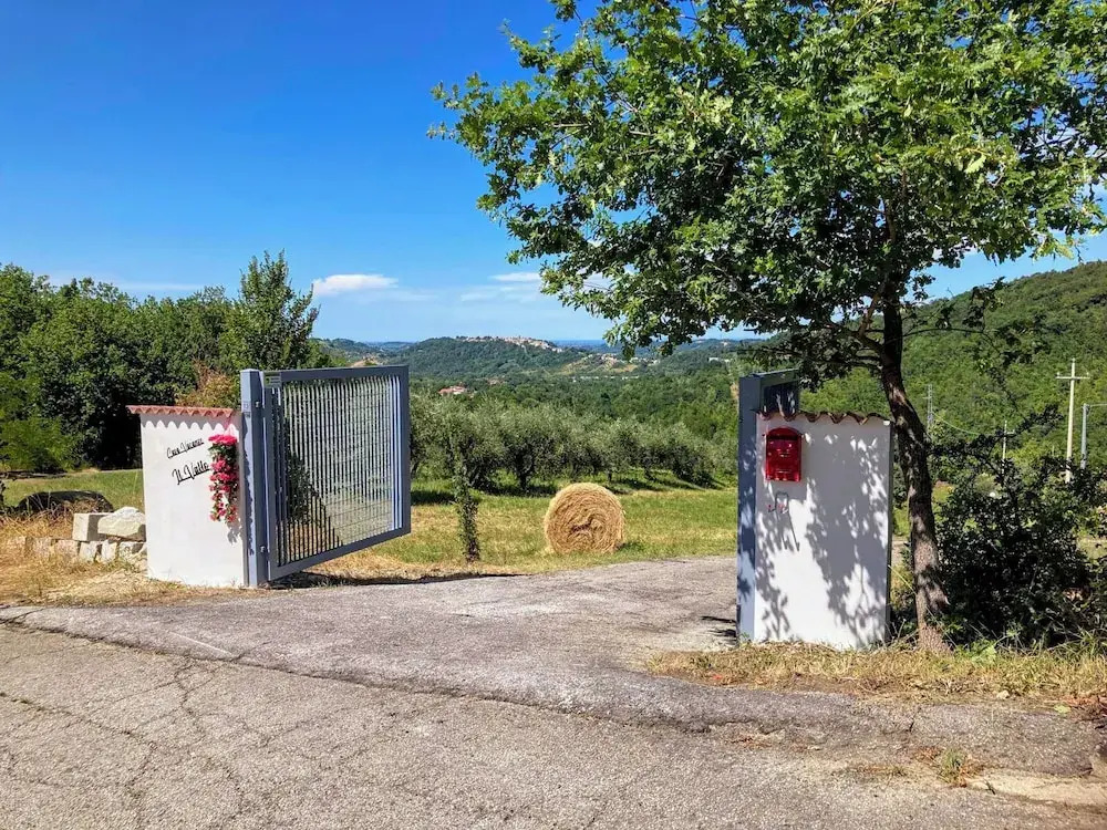 Casa Vacanze Il Vallo - Appartamenti con Piscine Indipendenti