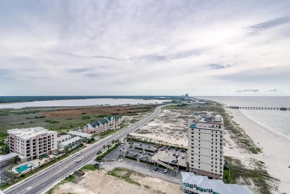 Clnd2101 4 Bedroom Condo
