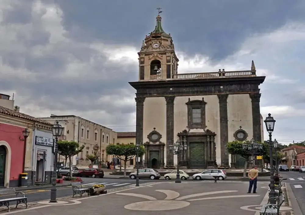 Villa Bonaccorso - La Dimora Immersa Nella Natura ai Piedi Dell Etna