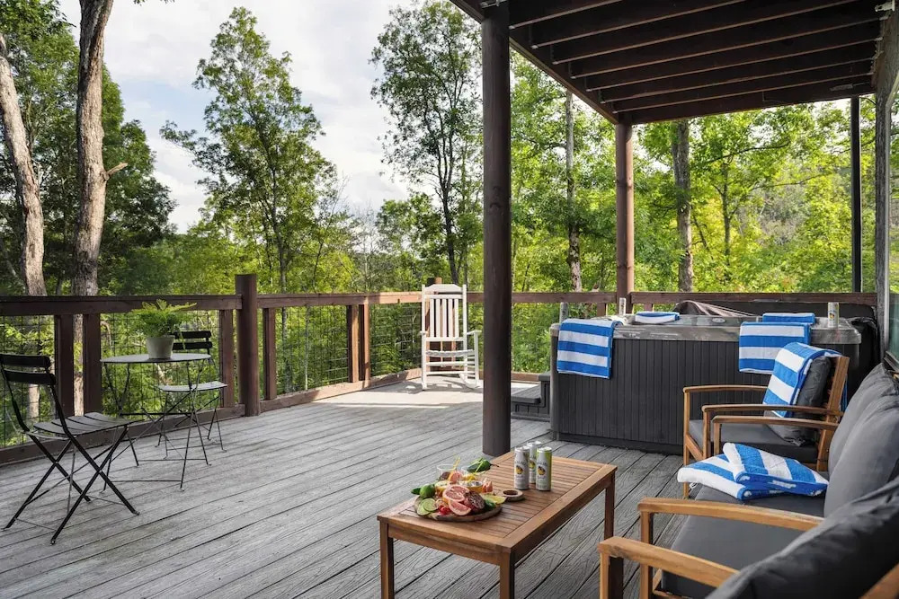 Indoor Pool, Movie Theatre, Game Room 6bdr Retreat Copperhead by Avantstay