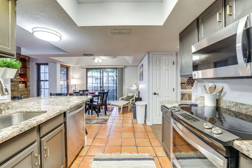 Walk to Park: Scottsdale Condo w/ Community Pool!