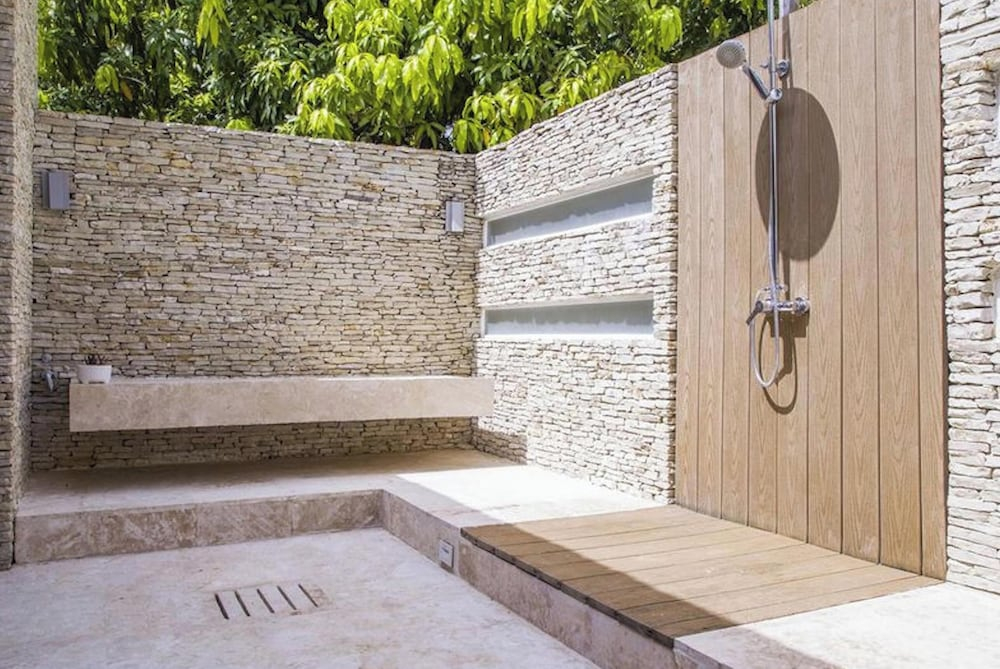 "srvittinivillas Mng/5 /modern Lux Villa/ Perfect Loc/ Resort Villa"