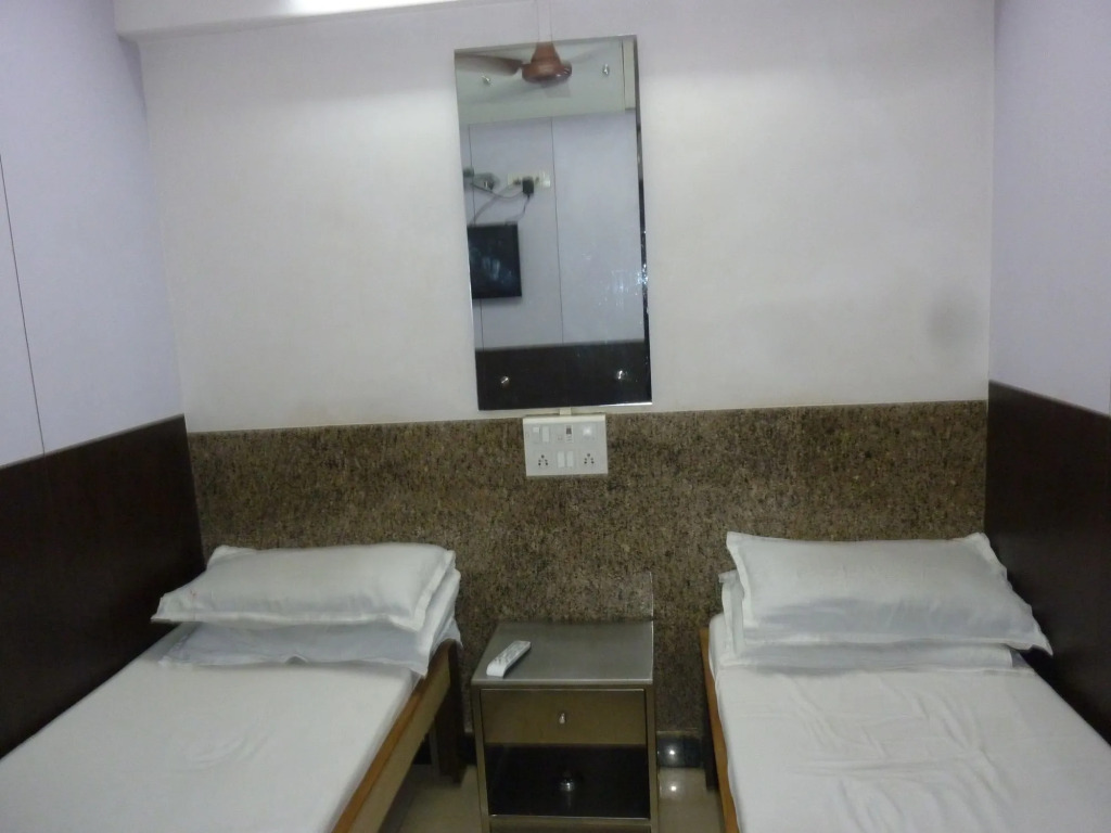 Yadgar Guest House