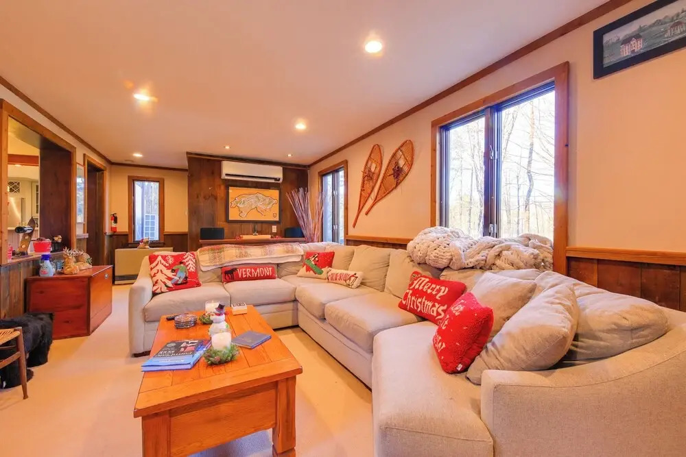 5 Mi to Skiing: Home w/ Hot Tub & Patio!