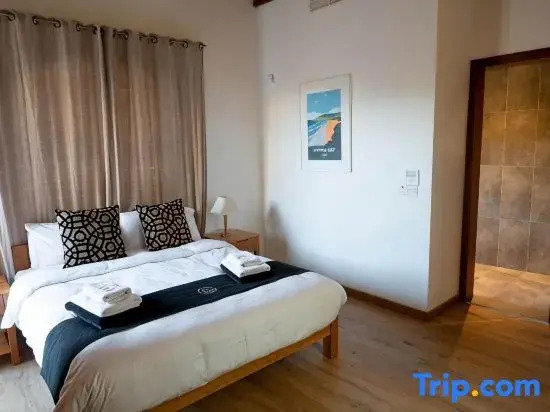 OneFifty - 4 bedrooms (sleeps 8+2 kids) Xaghra village