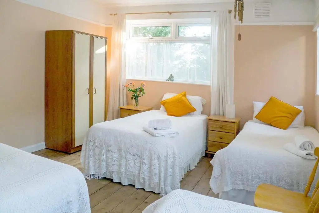 Healing Waters Sanctuary, Peaceful Retreat House, Glastonbury
