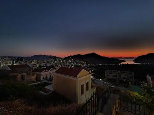 Symi Sunshine