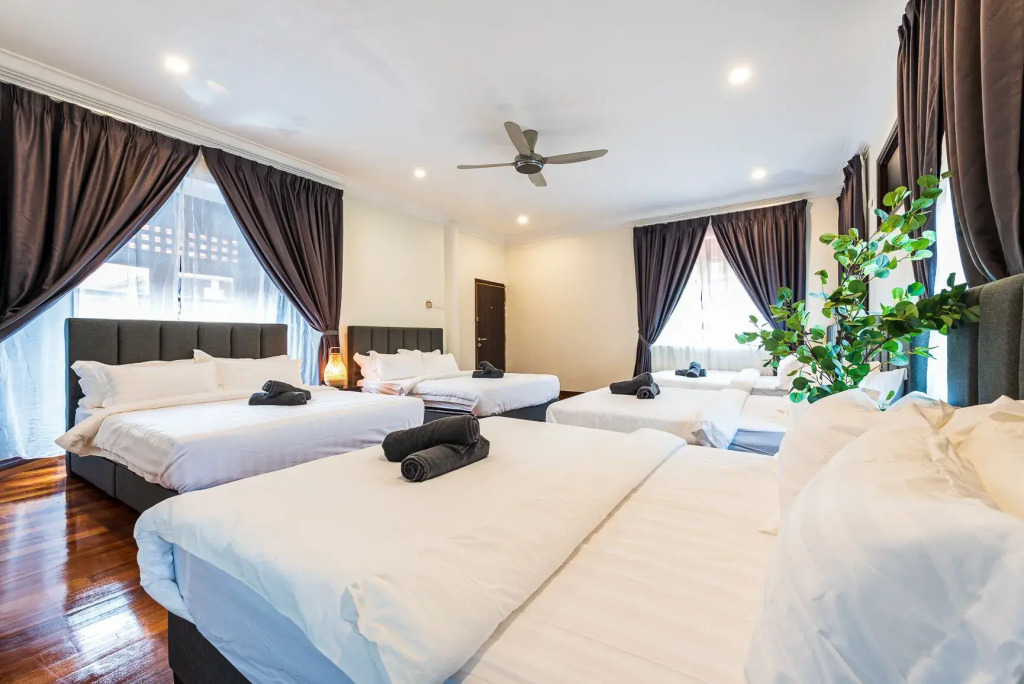 6BR San He Yuan RIAD Private Pool Villa KLCC View by Verano