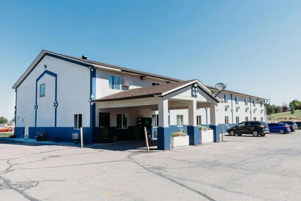 Super 8 Worland