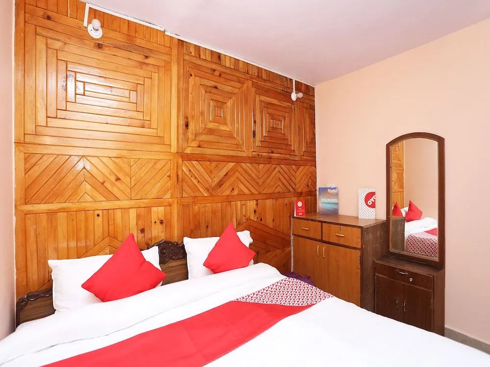 OYO 16561 Surya Holiday Home