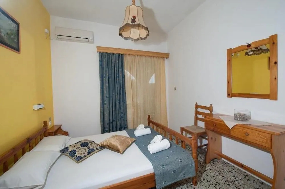 Nikos Studios & Apartments