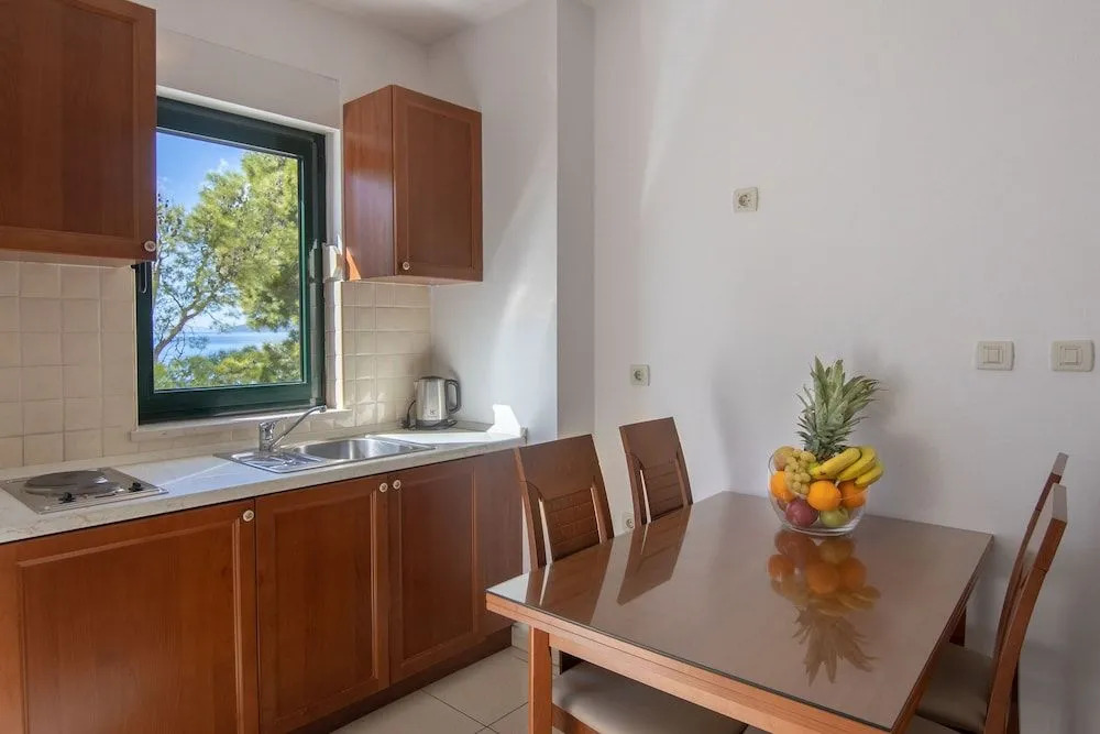 Makarska Beach Apartments Lucija