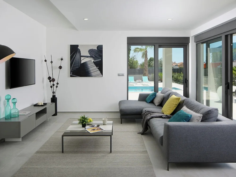 Apartment in Faana With Sea Beach