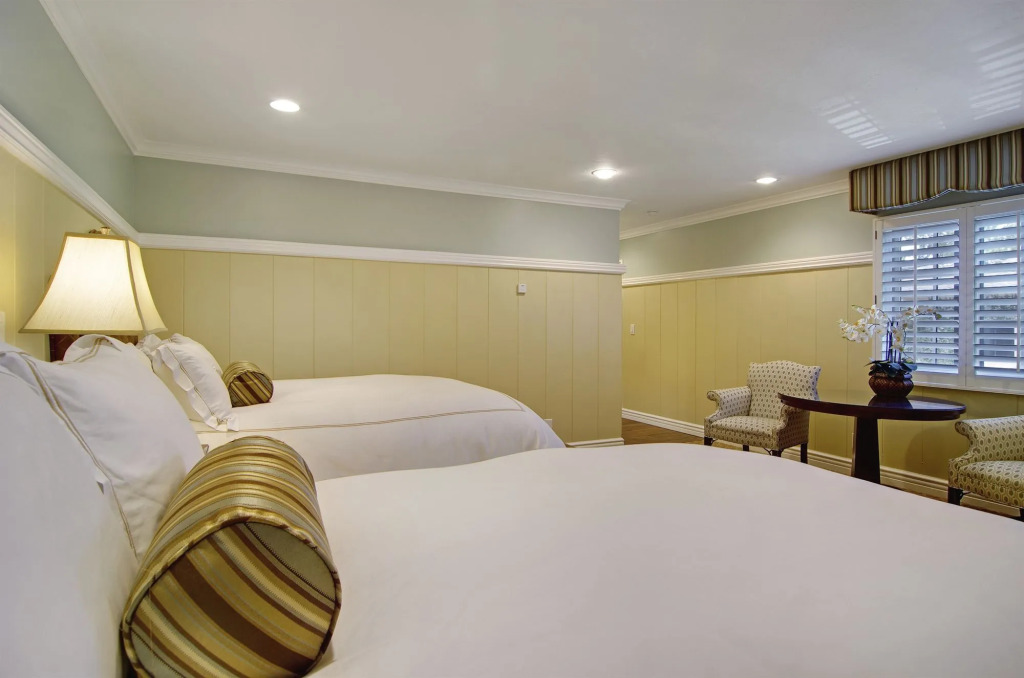 Wayside Inn