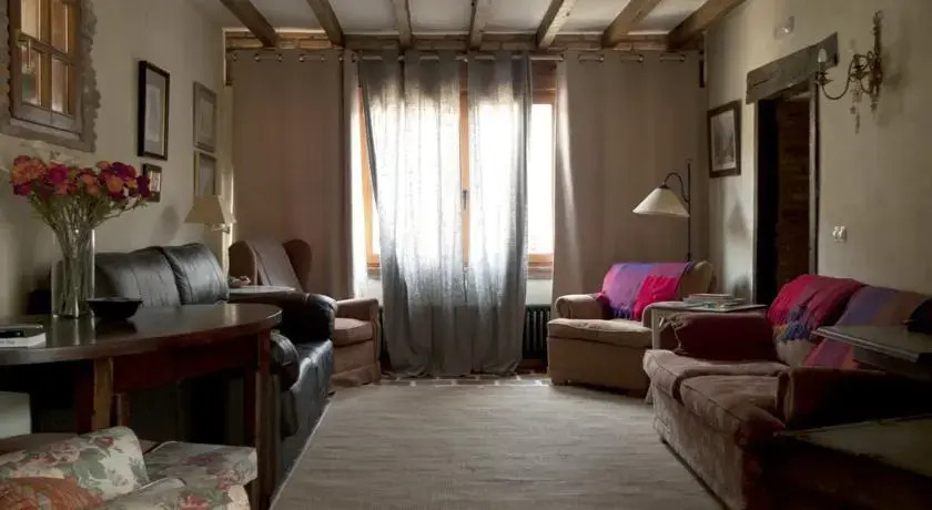 Casa Cigüenza