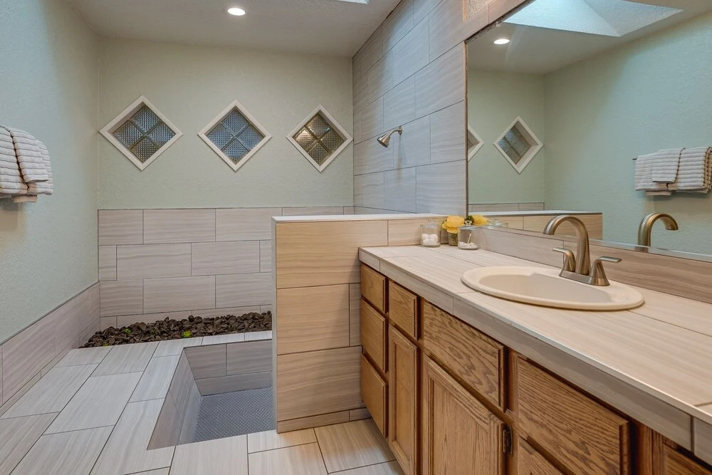 4 Mi to Lake Havasu State Park: Home w/ Mtn Views!