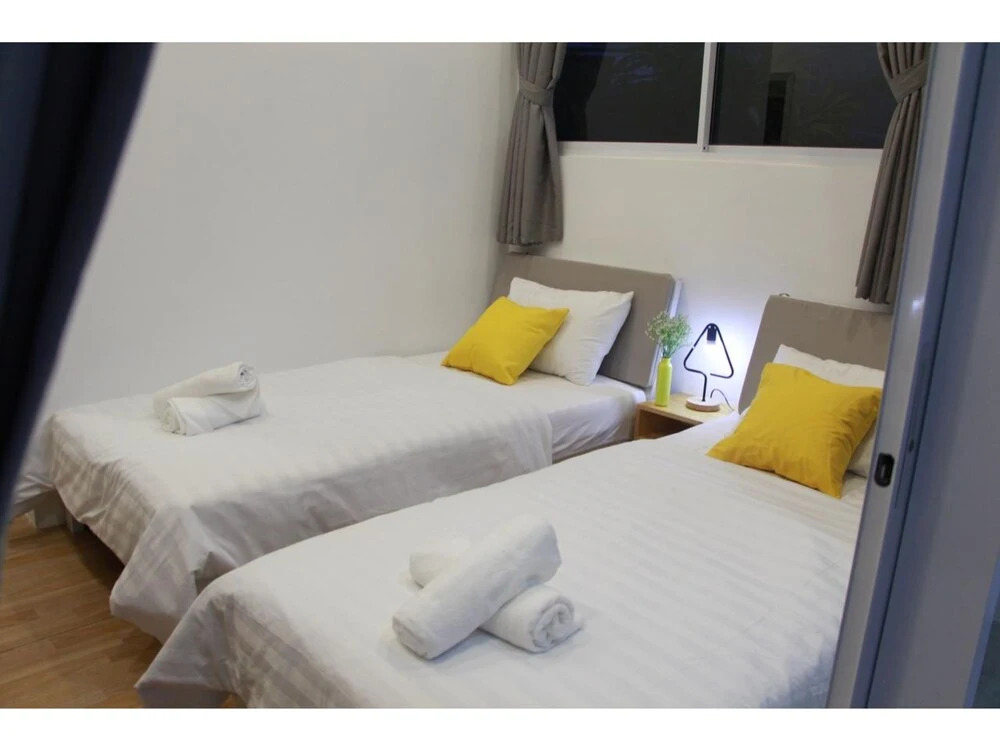 Yelo Hostel & Cafe
