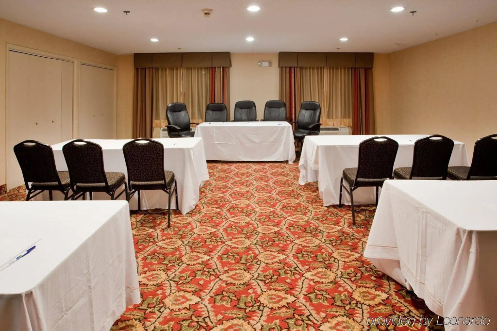 Holiday Inn Express Hotel & Suites Kinston by IHG