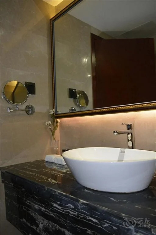Leiman Hotel
