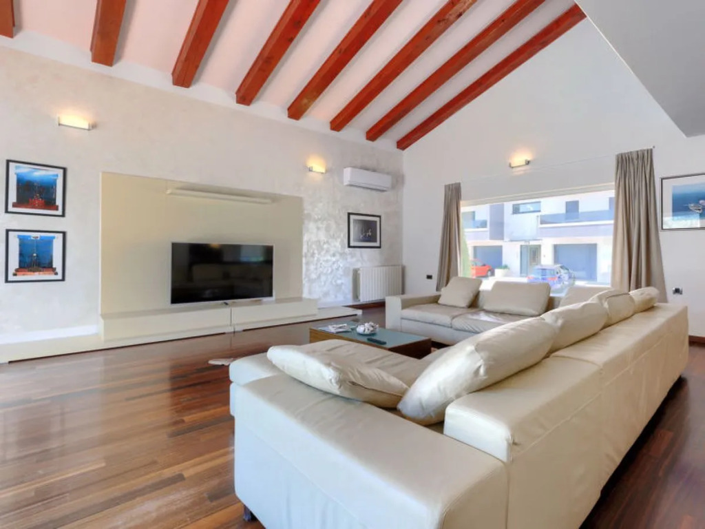 Holiday Home Lana by Interhome