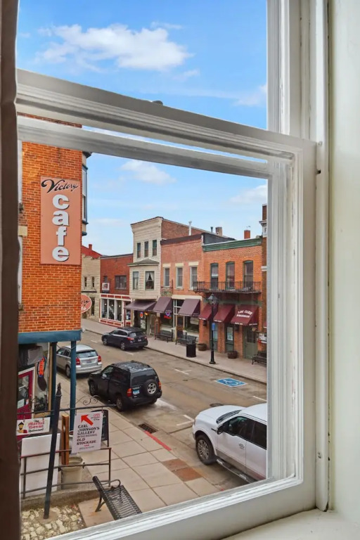Downtown Galena Spacious Apartment 2 Bedroom Apts