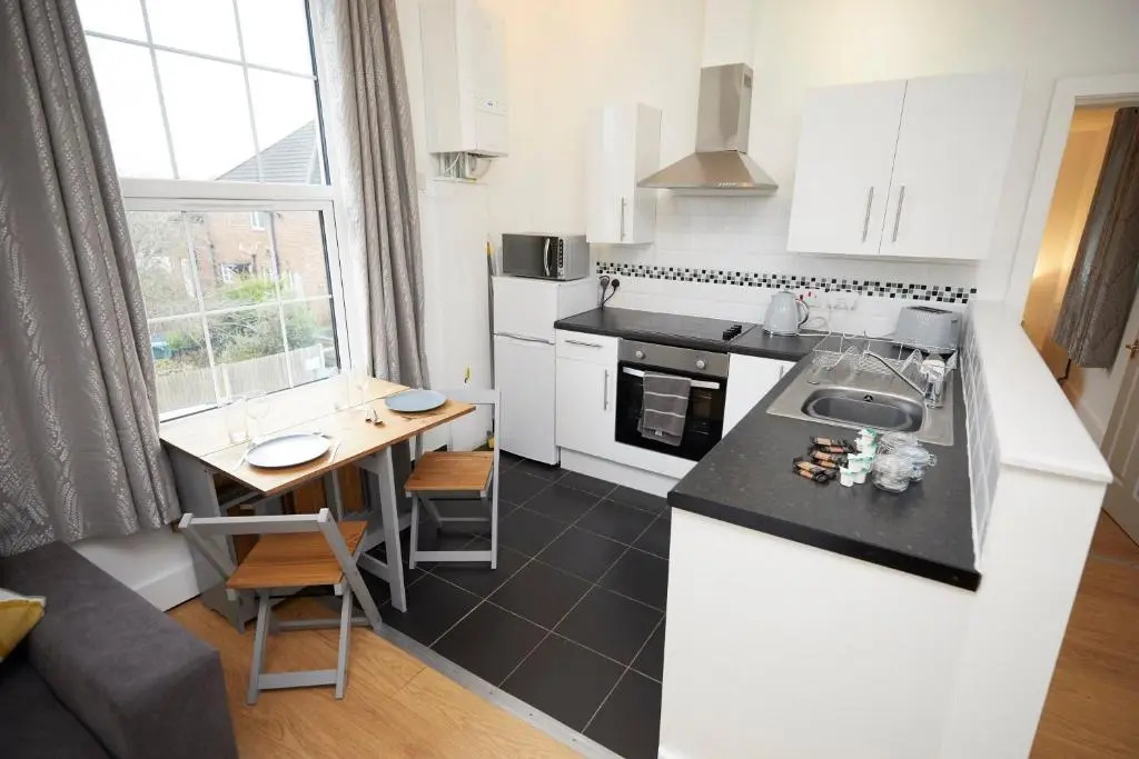 Apartment 6 - Lovely apartment available for guests Parking wifi