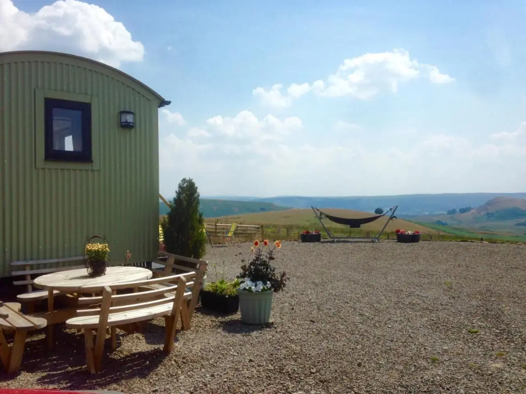 Upper Gilwern Quarry Hut
