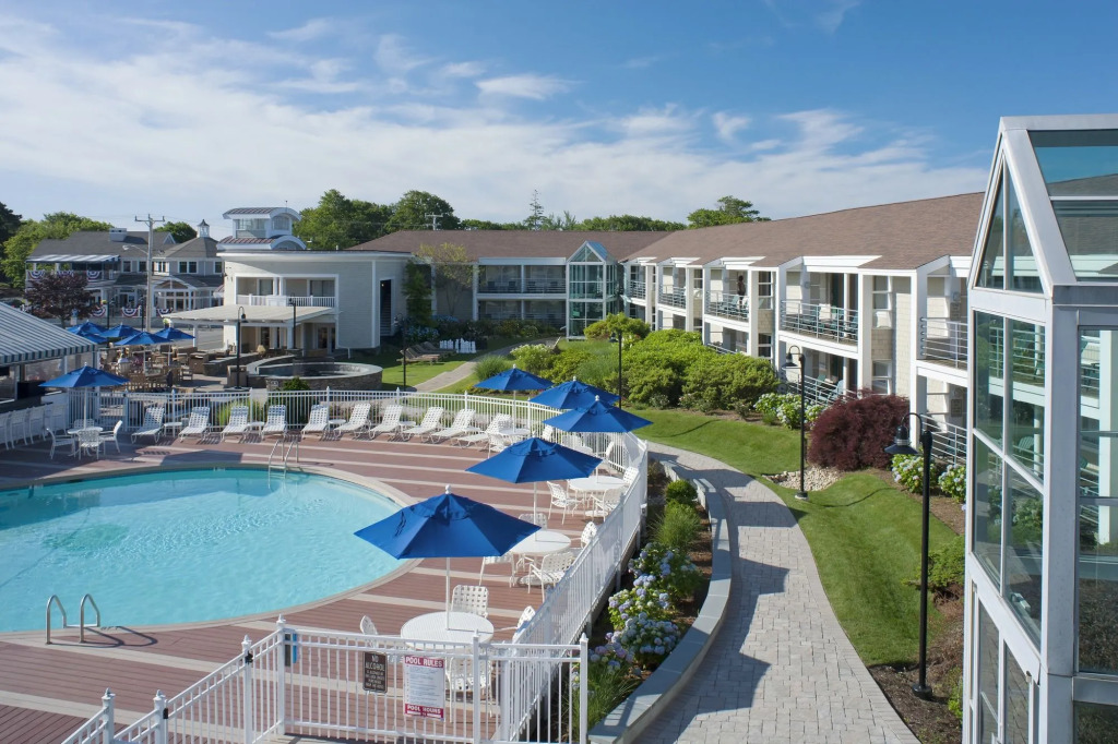 Hyannis Harbor Hotel