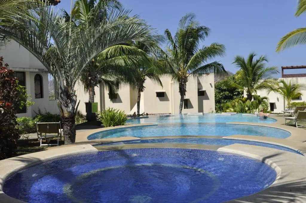 Tropical Gardens Suites and Apartments