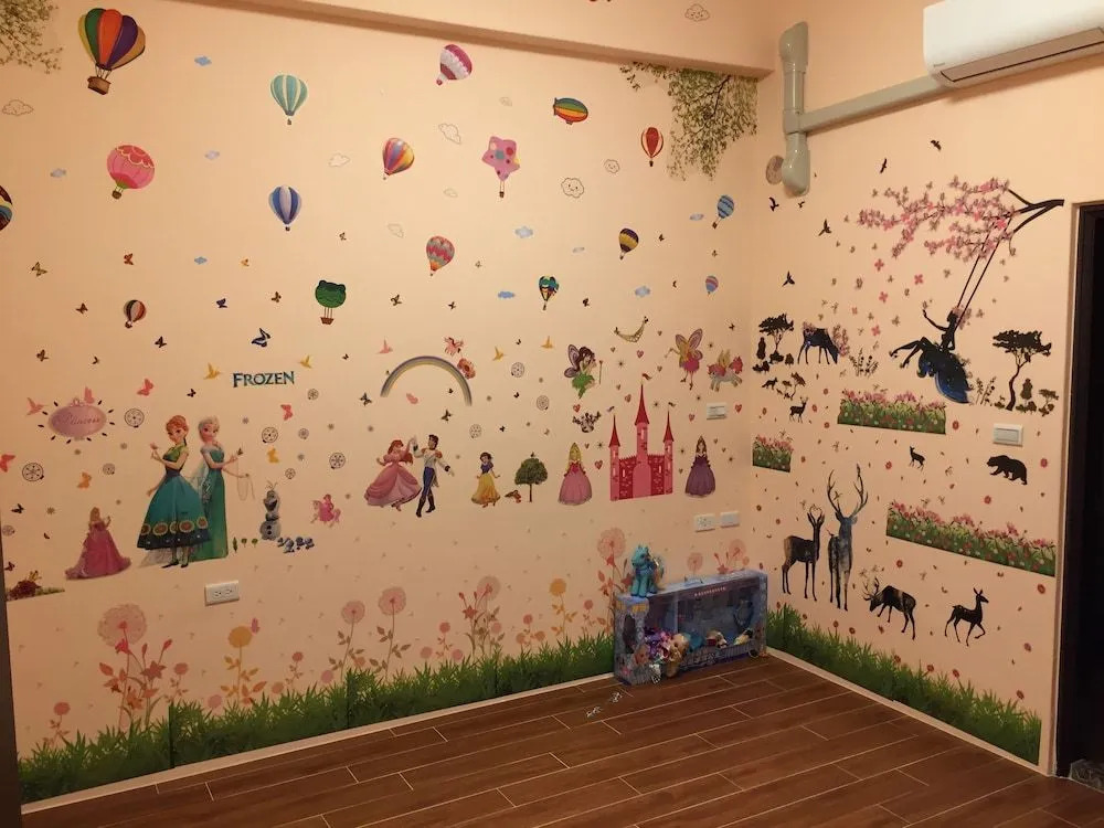 Holby No.8 Elevator Homestay