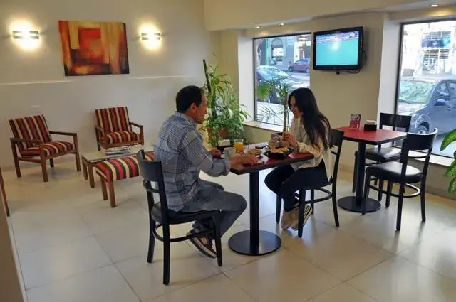 Saint James Hotel La Plata