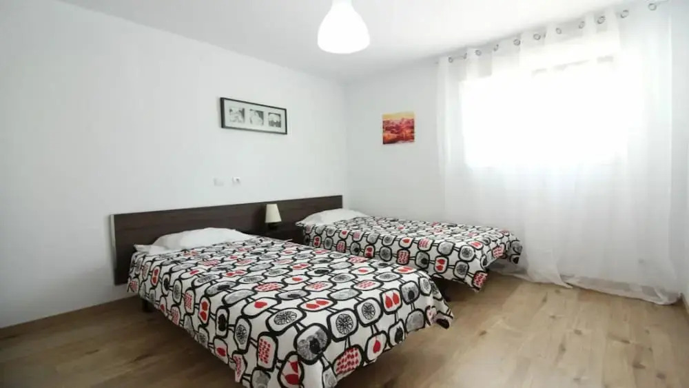 Residence by G - Avenida de Cantabria 60