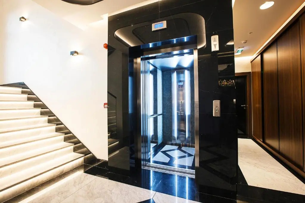 Sky Hotel