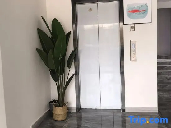 Rong Guesthouse