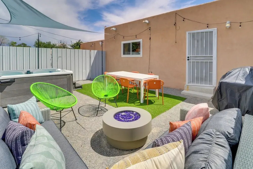 Central Albuquerque Getaway w/ Hot Tub & Grill!