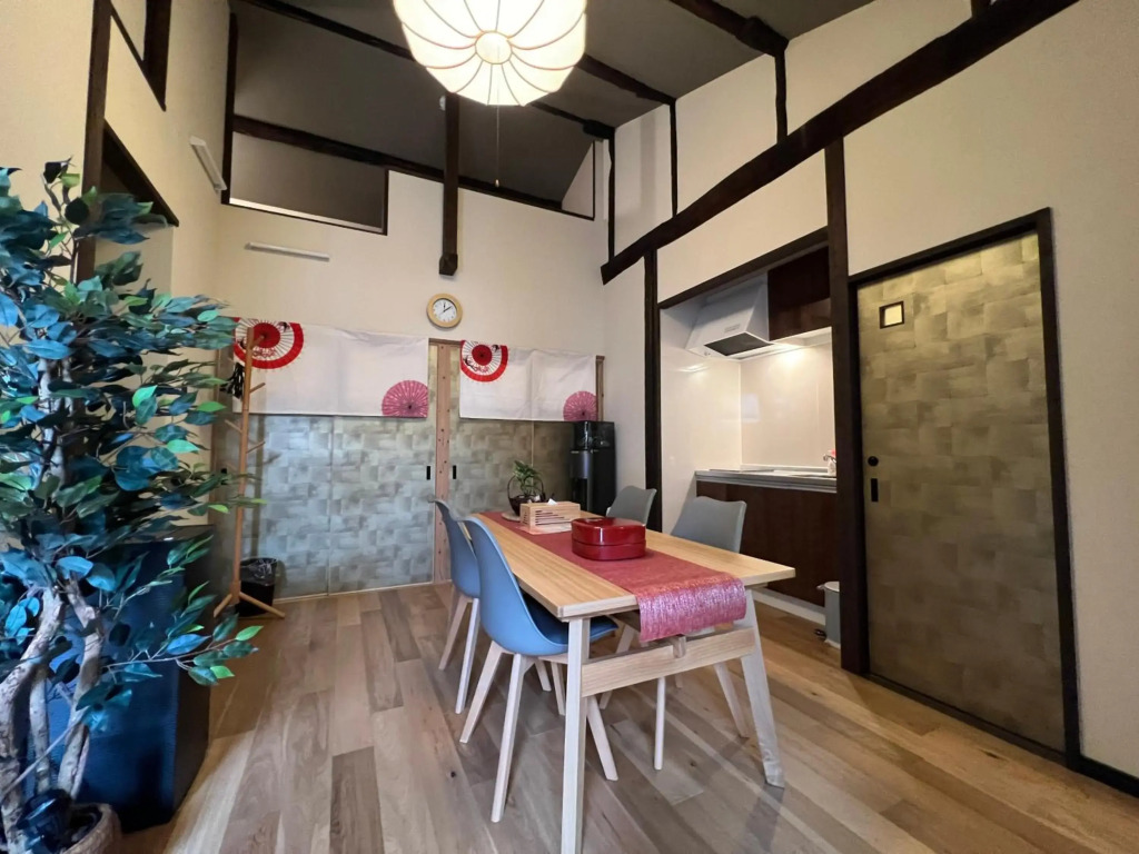 【至の宿・南】【maple season】7min Kyoto Sta./Open-Air Bath