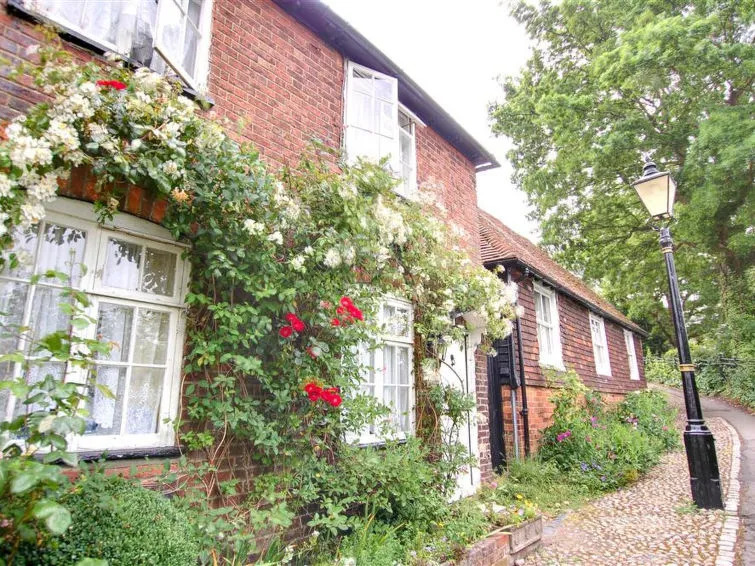 Holiday Home Traders Pass